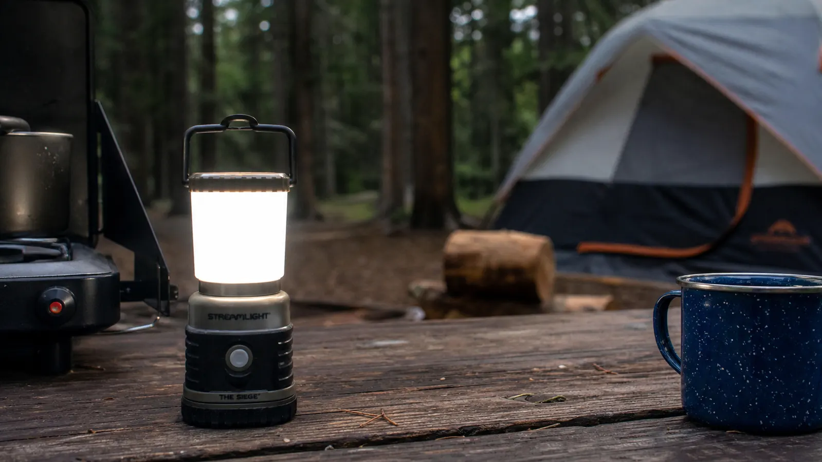 Favourlite Camping Lantern Review: 3000 Lumens and a Phone Charger Tested